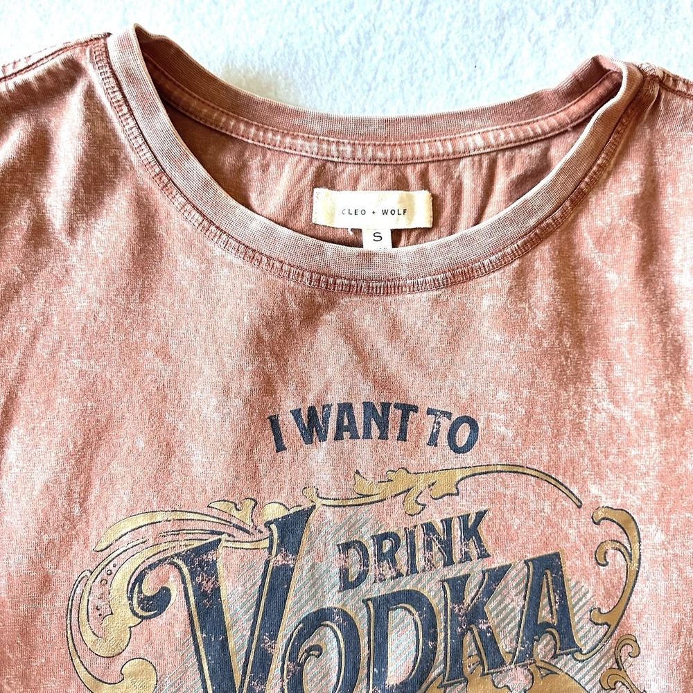 Cleo + Wolf S‎ Small Vodka Bad Decisions Mini Knee T-shirt Dress Terracotta - Picture 2 of 10